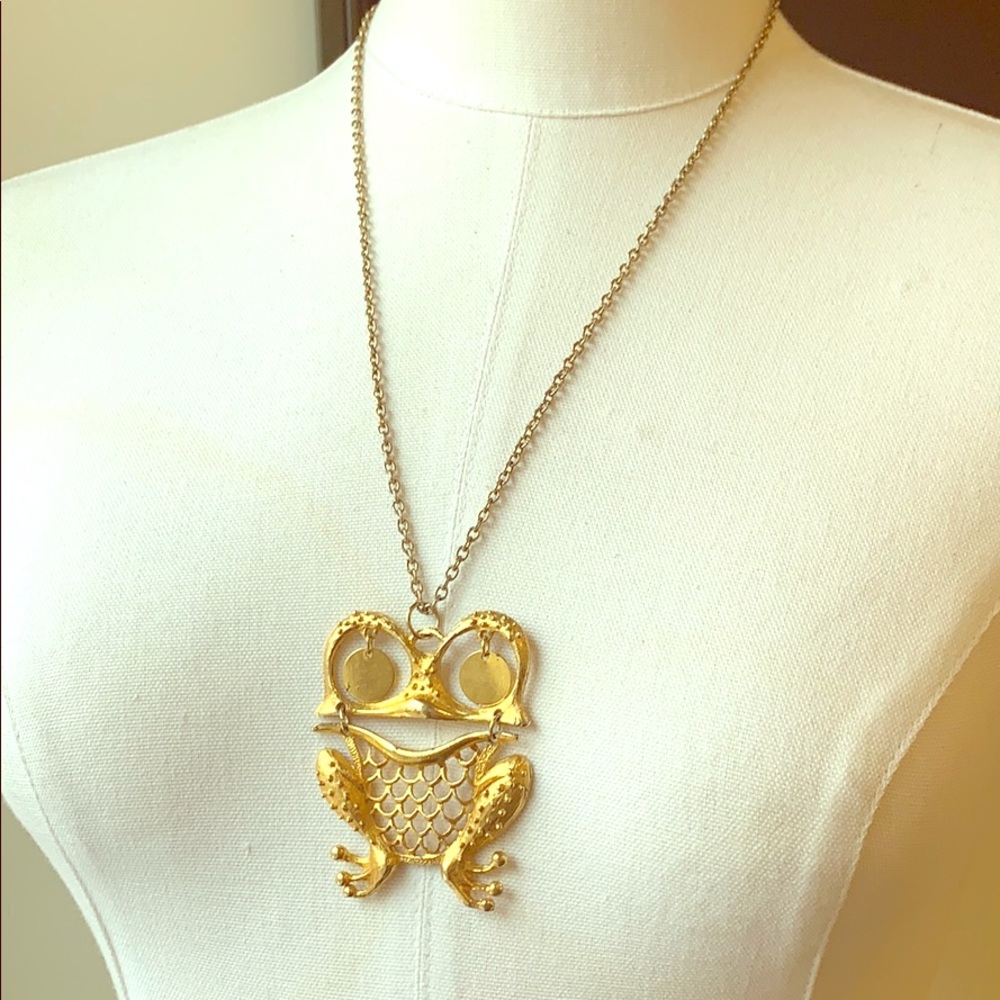 VINTAGE 1970’s Gold Tone Frog Toad Necklace